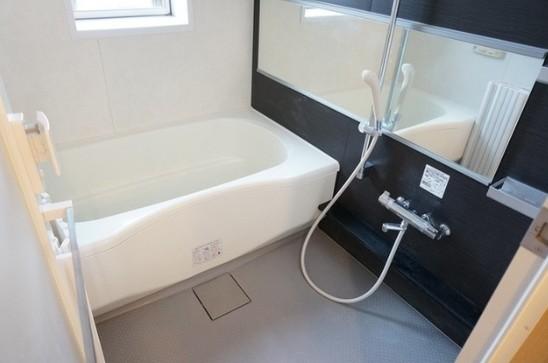 バス・シャワールーム　☆ゆっくりくつろげるお風呂☆