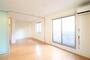 居室・リビング　同物件、他部屋です