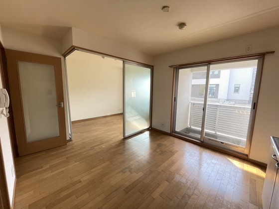 居室・リビング　※別部屋の写真です