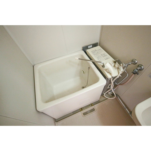 バス・シャワールーム　同じ建物の別のお部屋