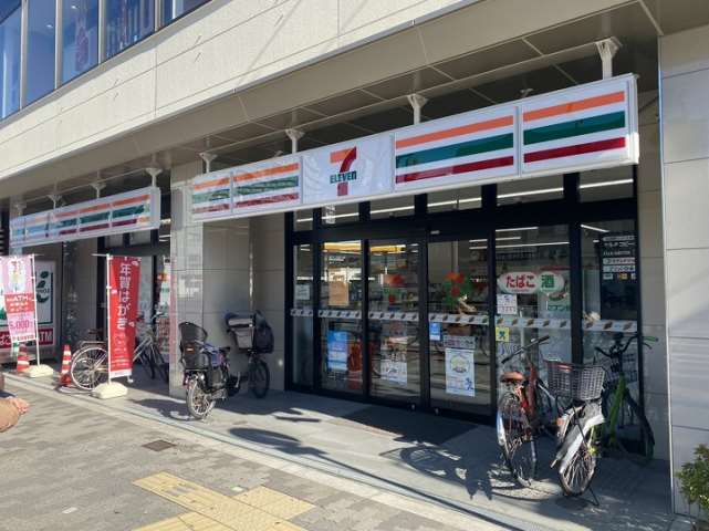 コンビニ　セブンイレブン（コンビニ）まで440m
