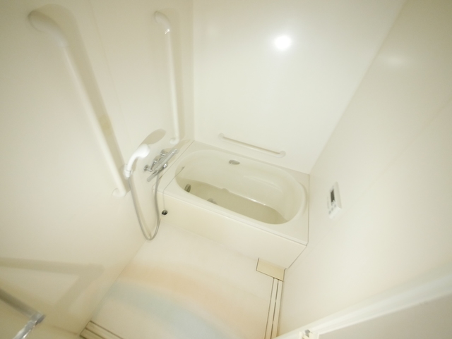 バス・シャワールーム　★追焚付のお風呂でゆっくり疲れを癒せます★