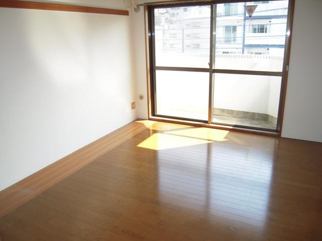 居室・リビング　044-299-8985までお気軽にお電話下さい♪