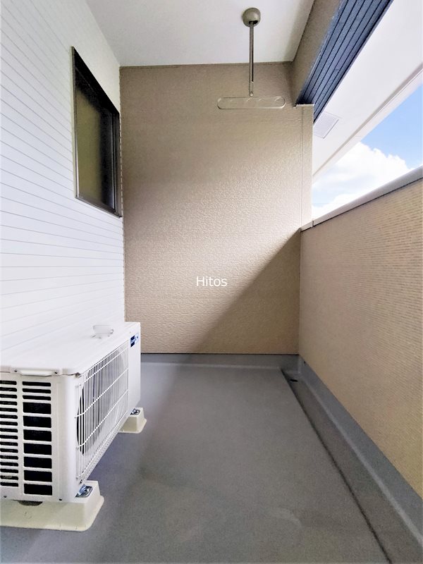 バルコニー　開放的で明るい空間を演出してくれるバルコニーです