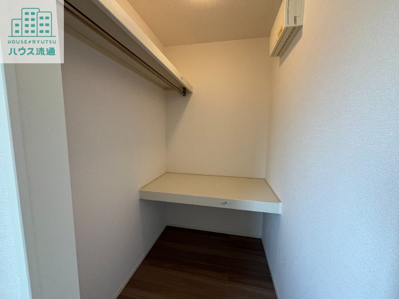 収納　※反転タイプのお写真です