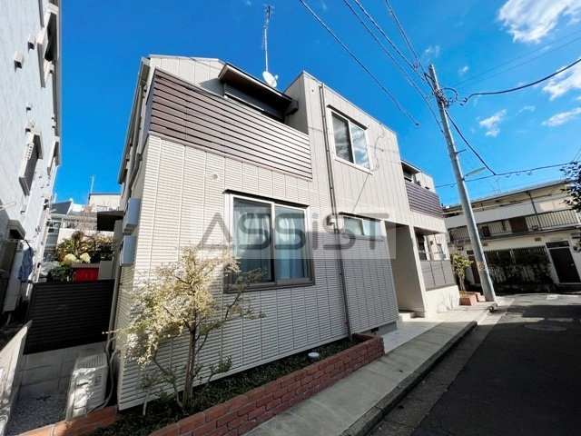 建物外観　お電話でお問い合わせ頂きますとスムーズに対応可能です＾＾