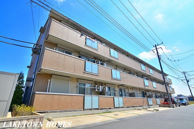 建物外観　吉川市のお住まい探しなら当社にお任せください。