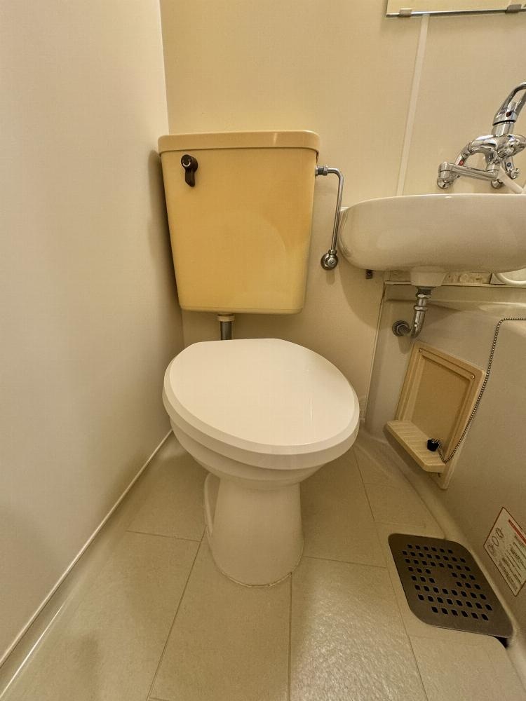 トイレ　参考写真（同物件別部屋）