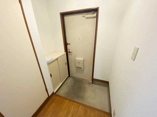 玄関　別号室の参考写真です。
