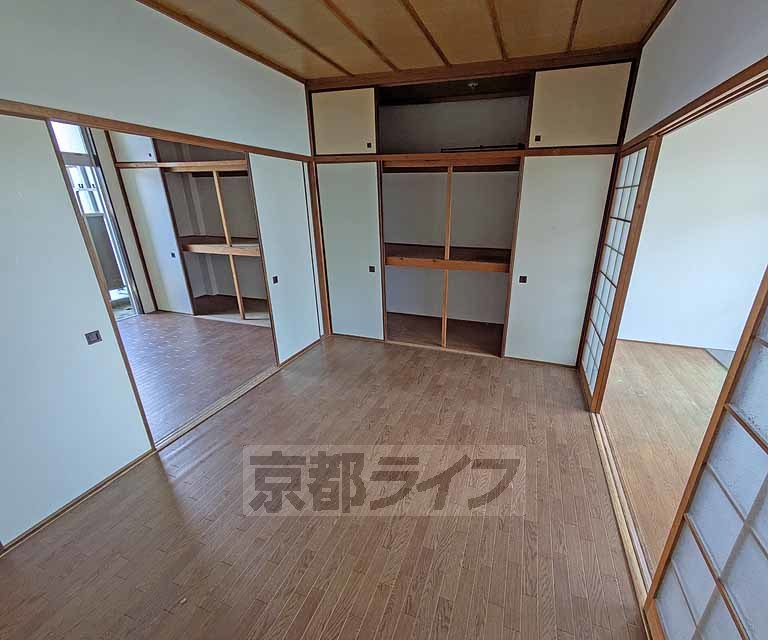 居室・リビング　広いお部屋です