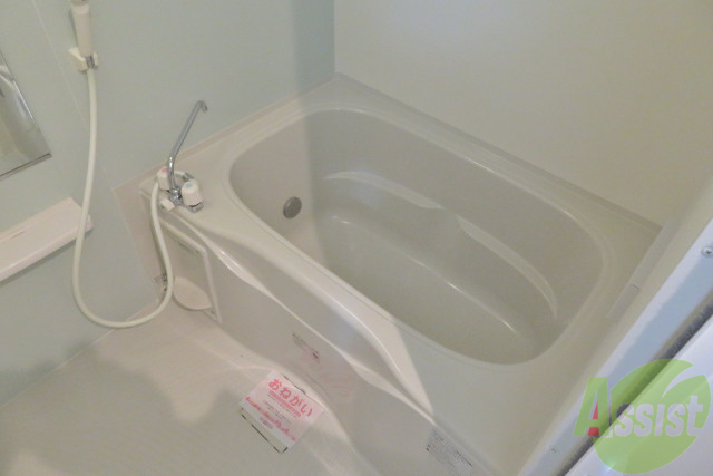 バス・シャワールーム　バスルームはこちらです。一日の疲れをここで癒して下さい。