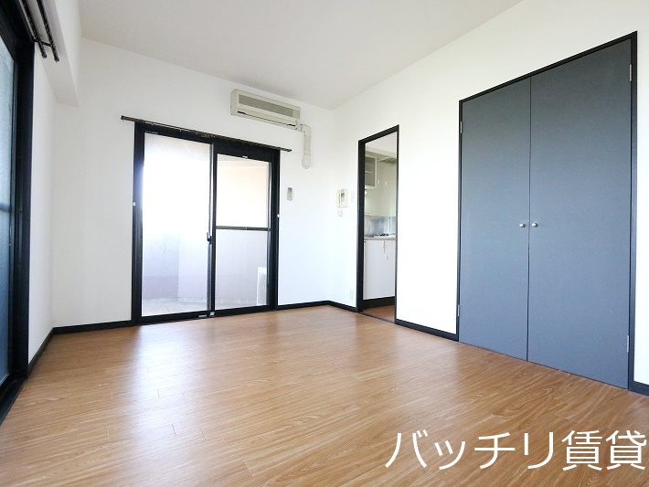 居室・リビング　※同マンション別部屋写真のため、現状優先。