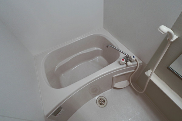 バス・シャワールーム　同じ建物の別のお部屋