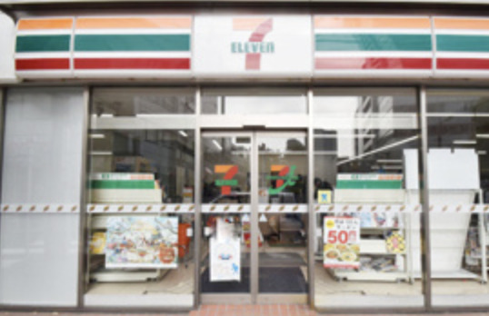 コンビニ　セブンイレブン中央区新川2丁目店（コンビニ）まで219m