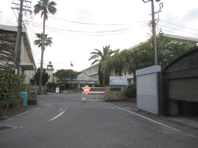 小学校　宮崎市立大塚小学校（小学校）まで1000m