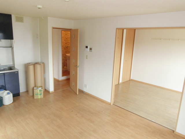 居室・リビング　反転タイプのお部屋です。