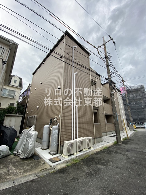 建物外観　周辺は閑静な住宅街ですので落ち着いた住環境です！