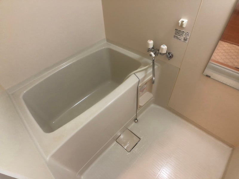 バス・シャワールーム　お風呂になります。一日の疲れを癒してくださいね。