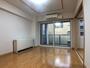居室・リビング　広くてキレイなお部屋が広がっていて、充実した生活が送れそう。