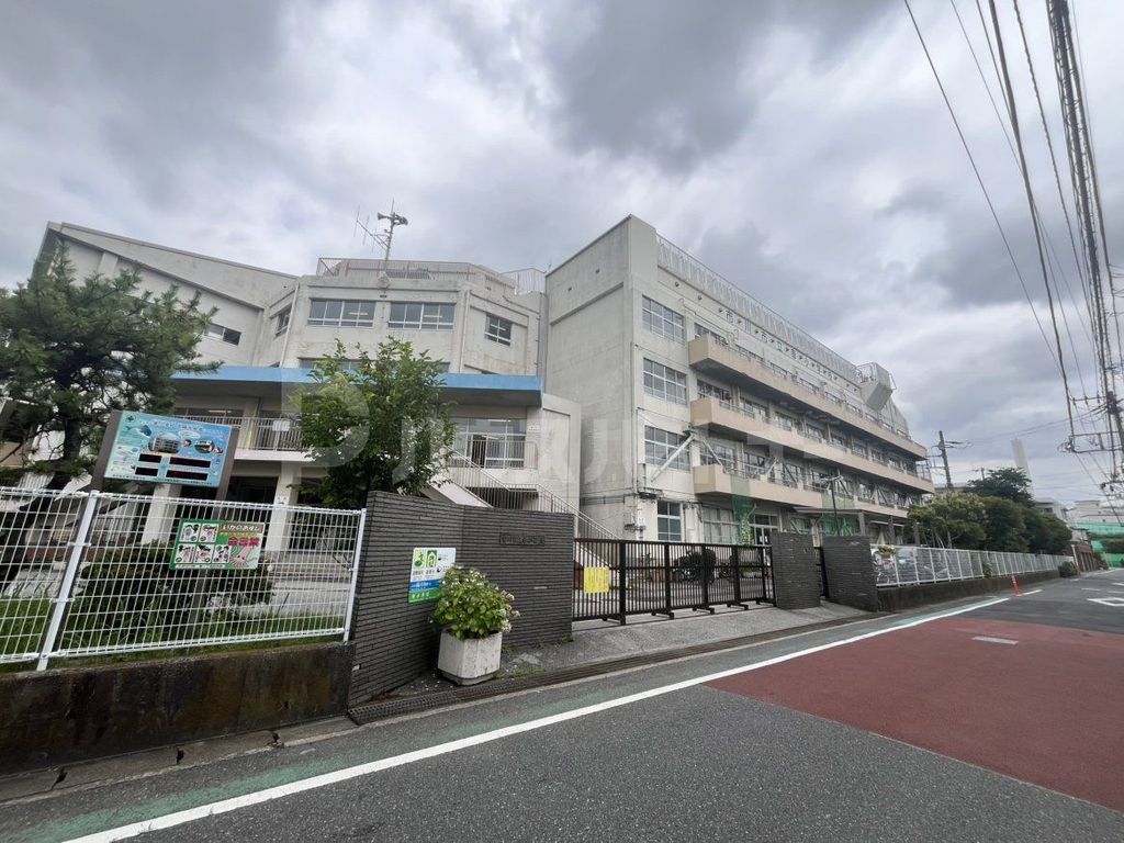 小学校　市川市立幸小学校（小学校）まで730m