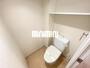 トイレ　ゆったりサイズのトイレです。