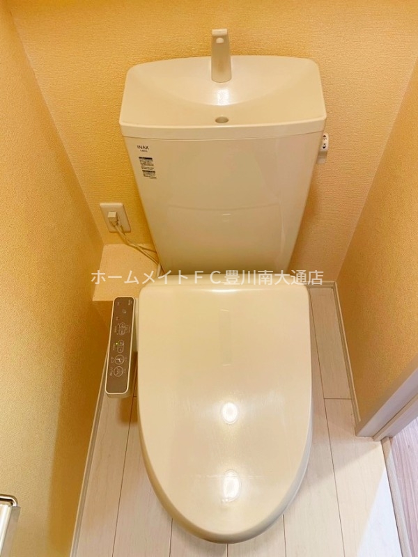 ＪＲ東海道本線 豊橋駅 徒歩7分 3階建 築6年のトイレ写真