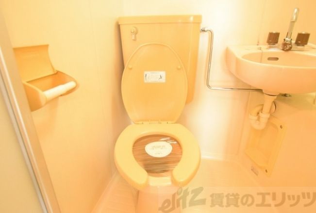 トイレ　トイレ