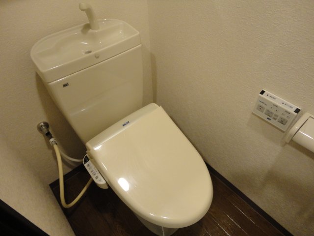 トイレ　シャワー付トイレ
