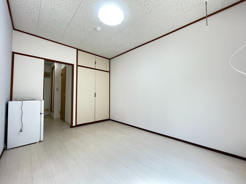 吉野ハイツ A棟の居間写真