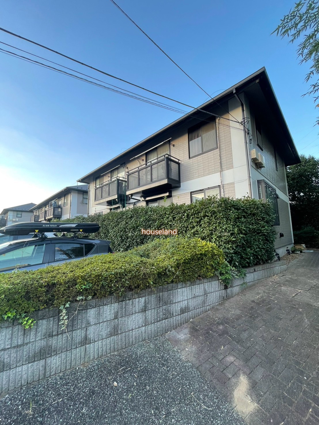 小田急線 成城学園前駅 バス乗車時間：10分 最寄りバス停で下車 徒歩9分 築28年