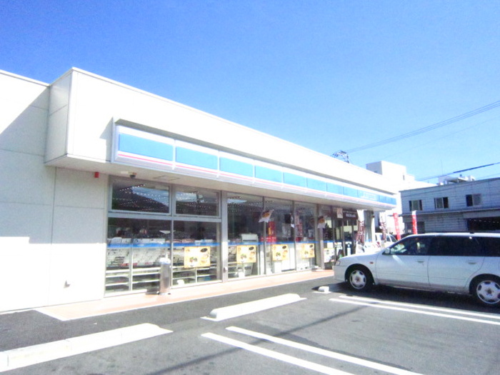 コンビニ　ローソン広島祇園三丁目店（コンビニ）まで310m
