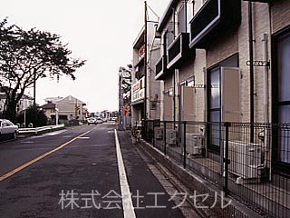 【東村山市廻田町のアパートのバルコニー】