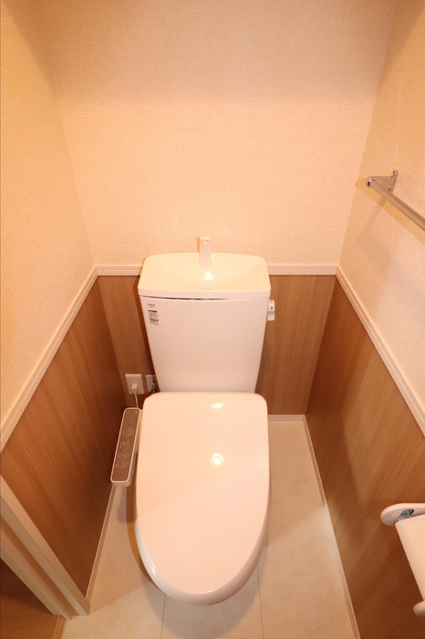ＪＲ中央線 竜王駅 徒歩27分 2階建 築4年のトイレ写真