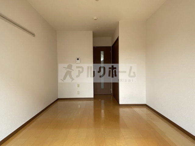 フジパレス光南町の居間写真