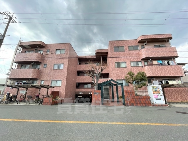 高槻市須賀町のマンションの建物外観
