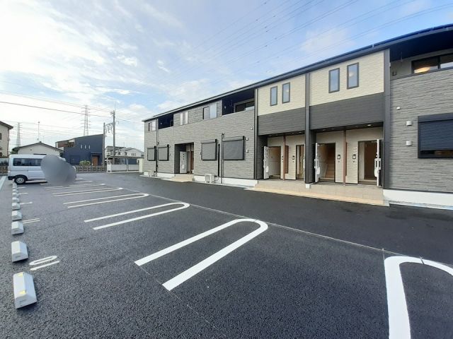 【館林市大街道のアパートの駐車場】