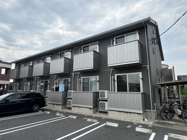 【クレストコート米津の建物外観】