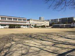 【名古屋市南区呼続のマンションの中学校】