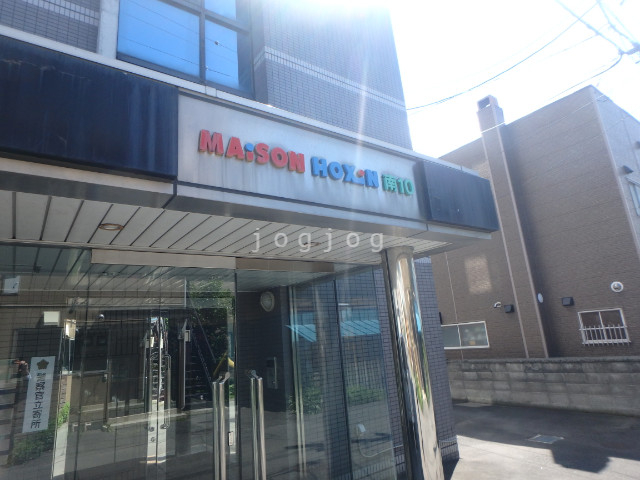 【札幌市中央区南十条西のマンションのエントランス】