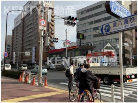 【大田区東糀谷のマンションの飲食店】