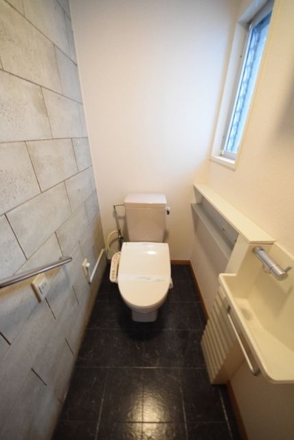 トイレ　★お部屋探しは株式会社タウンハウジング東京まで★