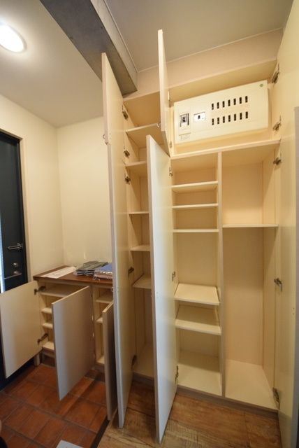 玄関　★お部屋探しは株式会社タウンハウジング東京まで★