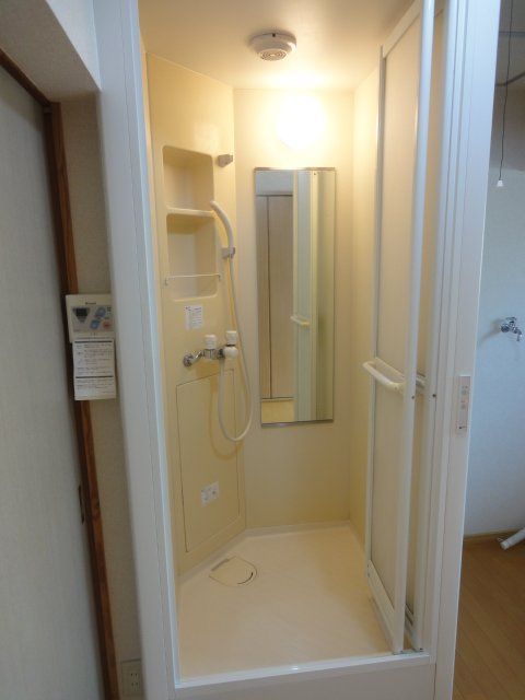 バス・シャワールーム　浴槽はありません！シャワールームになります