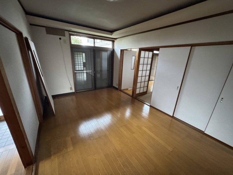 下来住町貸家の居間写真