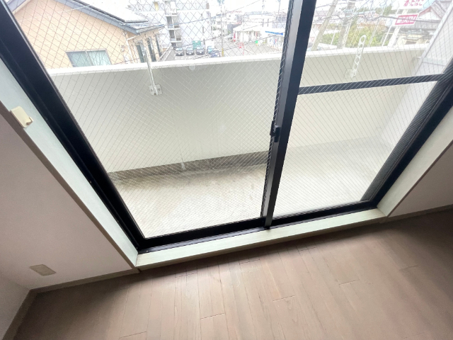 バルコニー　ベランダがついております。