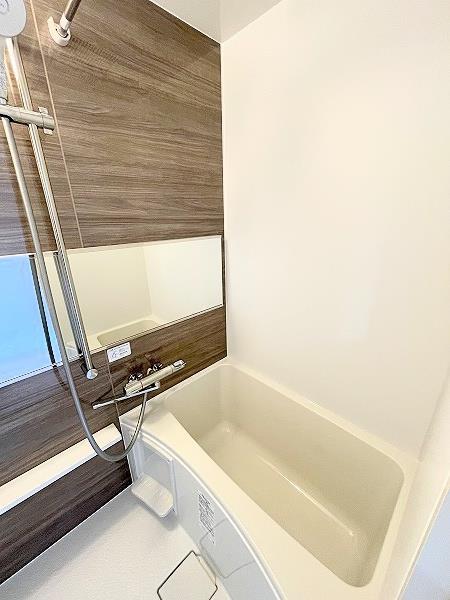 バス・シャワールーム　浴室乾燥機能付き