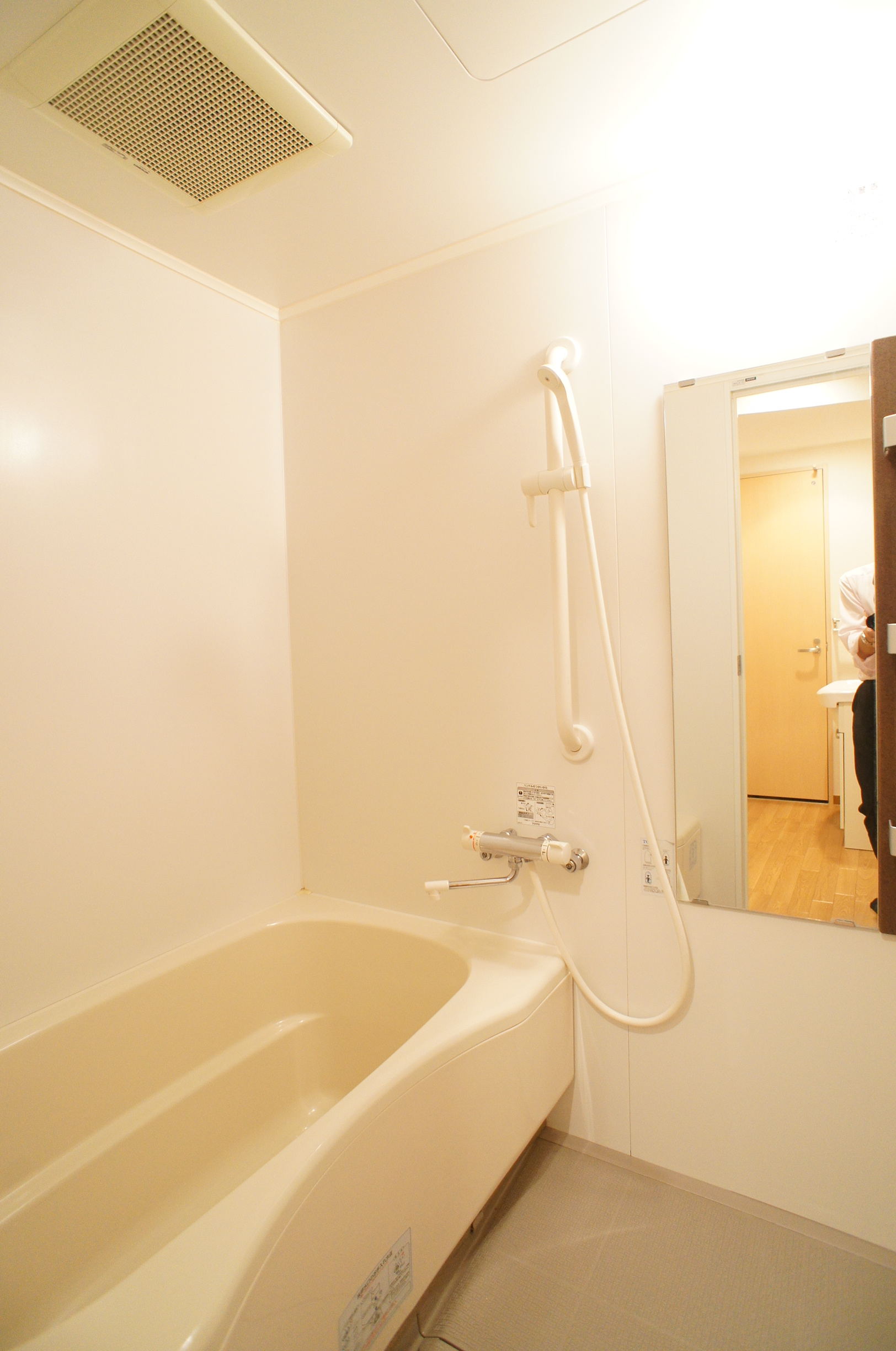 バス・シャワールーム　一人暮らしでもバスタイムはゆったりとくつろぎたい方にお勧め！