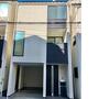 護国寺駅より徒歩5分 築5年1ヶ月 3階建の賃貸物件