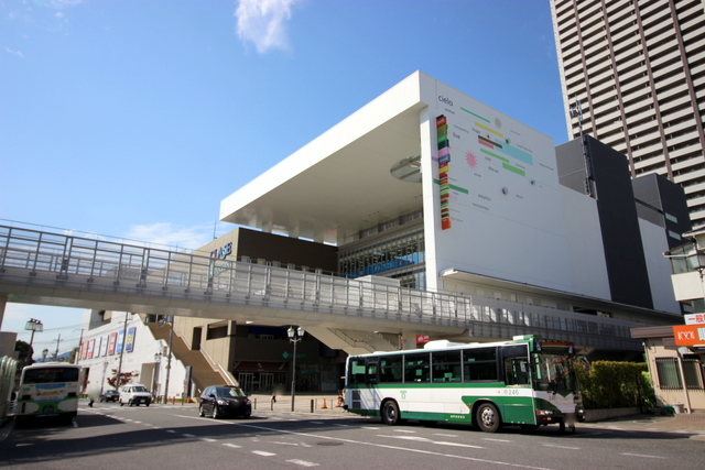 ショッピングセンター　御影クラッセ（ショッピングセンター）まで400m
