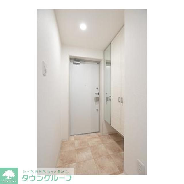 玄関　※写真は同タイプ住戸です。